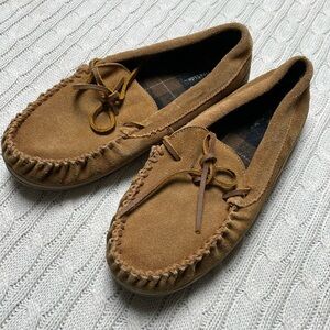 Men’s fireside sz 10 suede slippers. Rubber sole. Flannel plaid insole lining